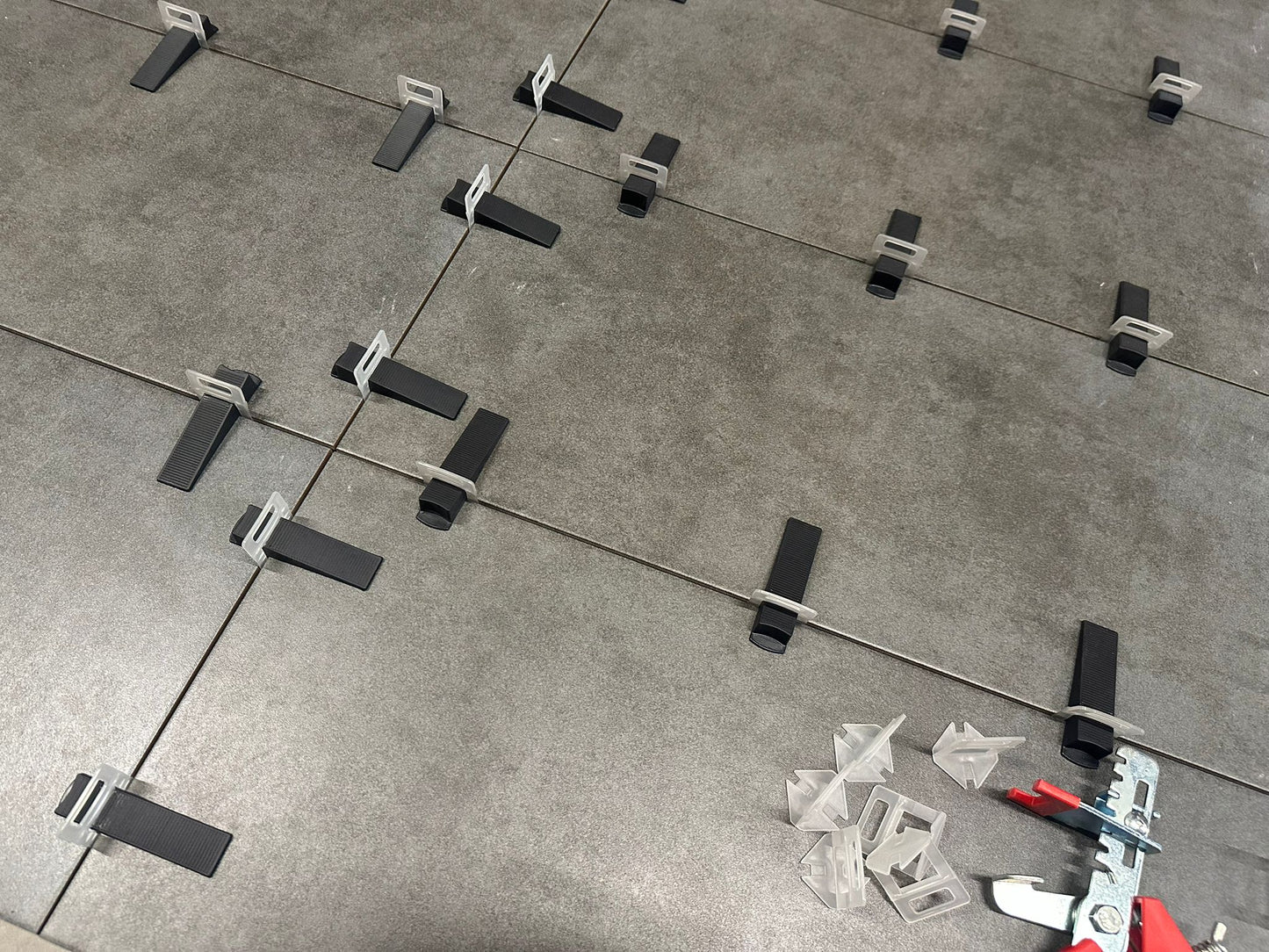 PROFI Zuglaschen Nivelliersystem Darex für Fliesen
